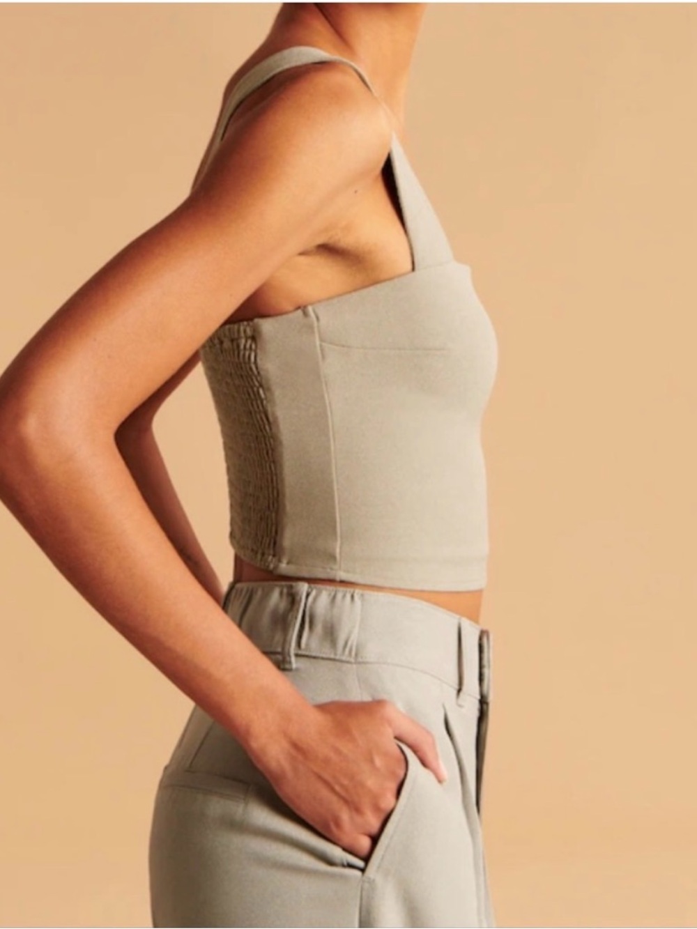 Abercrombie & Fitch Structured Square-Neck Crop Top in Sage Green - Picture 3 of 14